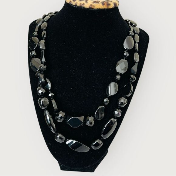 Large black faceted crystal double row necklace with silver clasp - Picture 5 of 7